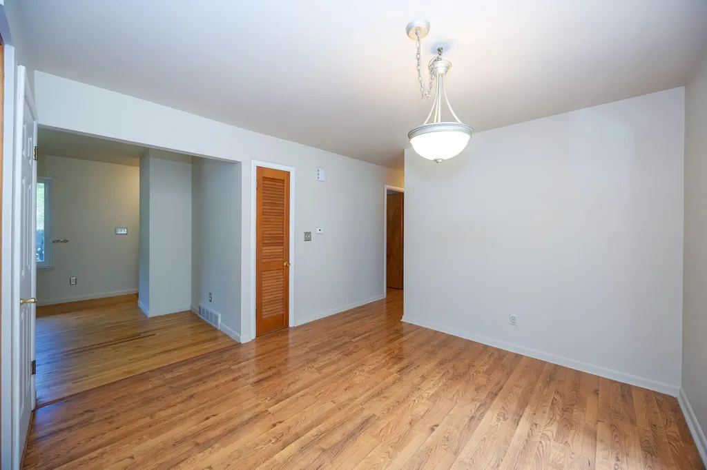 1031 N Maple Road Ann Arbor City MI 48103