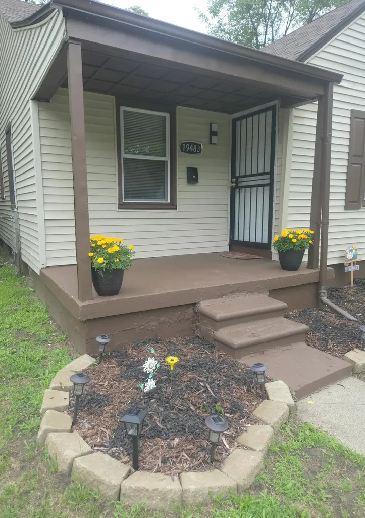 19483 Rosemont Avenue Detroit City MI 48219