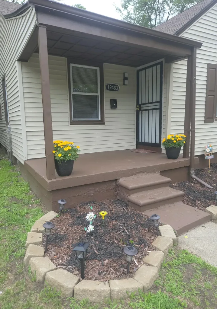 19483 Rosemont Avenue Detroit City MI 48219