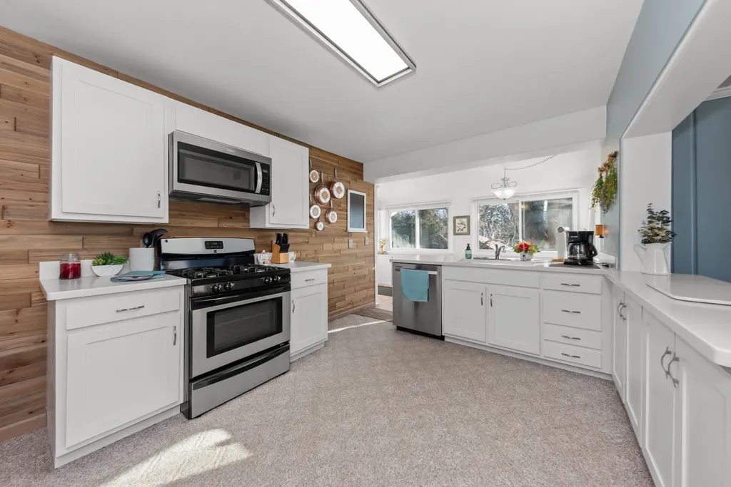 11159 W Perch Lake Drive W Somerset Township MI 49233