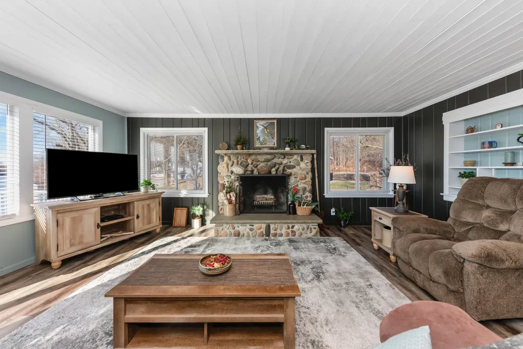 11159 W Perch Lake Drive W Somerset Township MI 49233