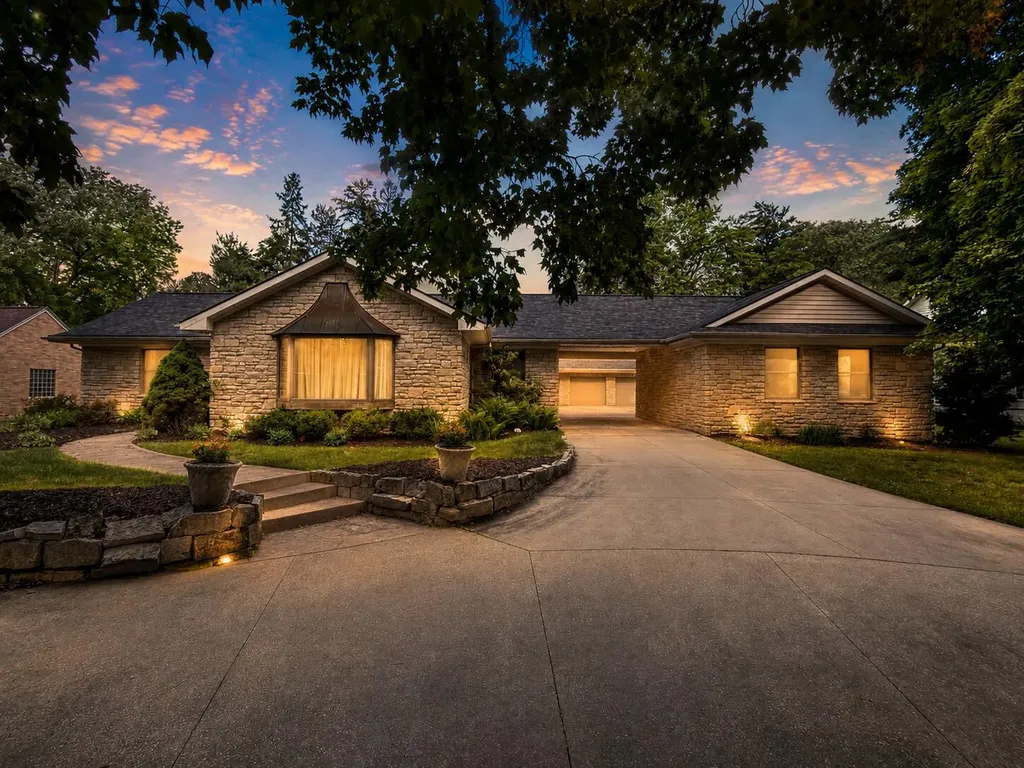 4593 Chippewa Drive Ingham Township MI 48864