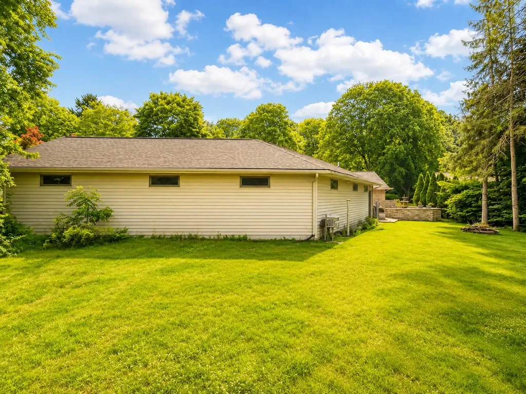 4593 Chippewa Drive Ingham Township MI 48864