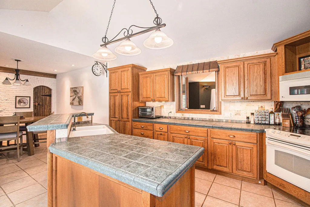 4593 Chippewa Drive Ingham Township MI 48864