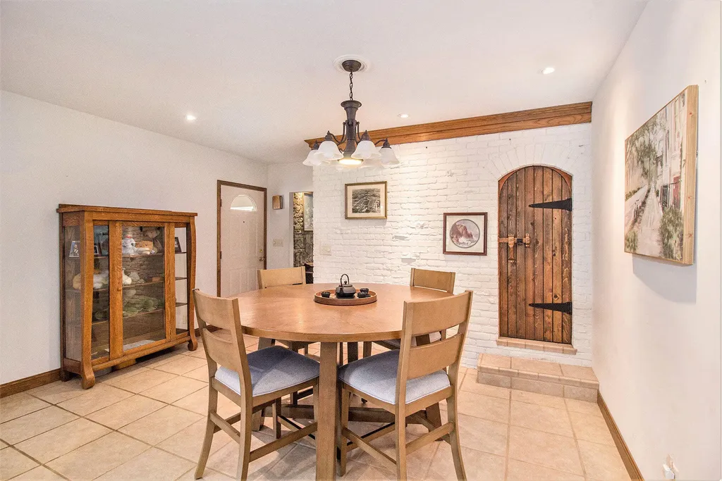 4593 Chippewa Drive Ingham Township MI 48864