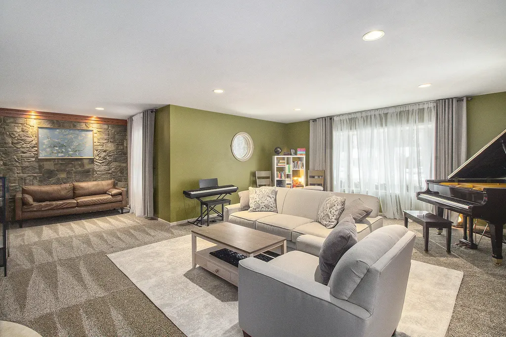 4593 Chippewa Drive Ingham Township MI 48864