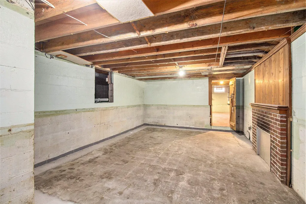 4593 Chippewa Drive Ingham Township MI 48864