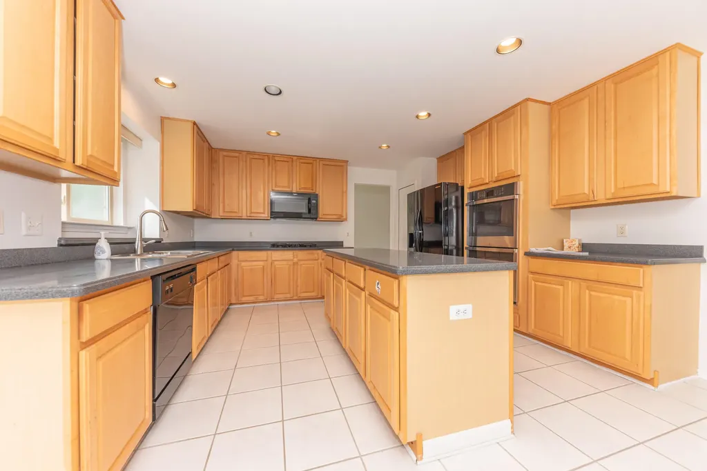 4663 Rosewood Lane West Bloomfield Charter Township MI 48323