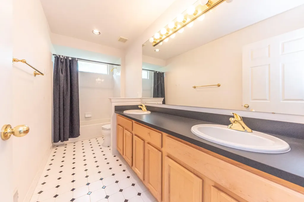 4663 Rosewood Lane West Bloomfield Charter Township MI 48323
