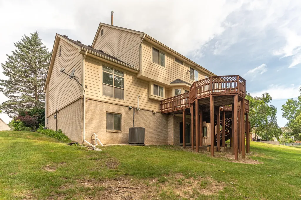 4663 Rosewood Lane West Bloomfield Charter Township MI 48323