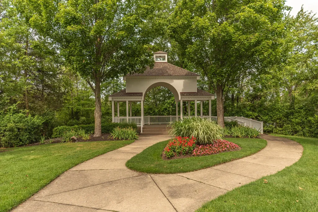 4663 Rosewood Lane West Bloomfield Charter Township MI 48323