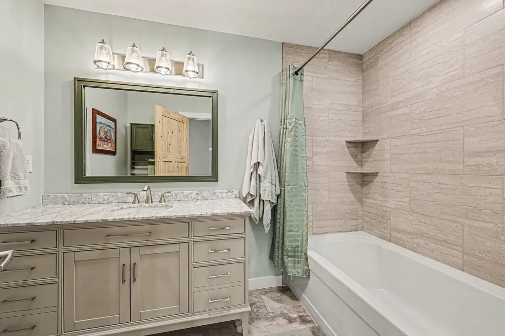 15303 Seymour Road Waterloo Township MI 49240