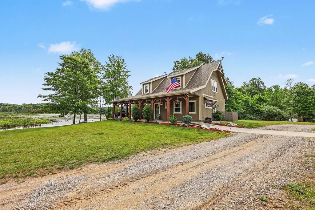 15303 Seymour Road Waterloo Township MI 49240