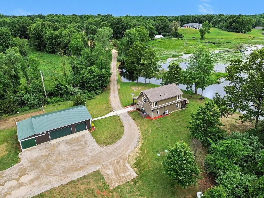 15303 Seymour Road Waterloo Township MI 49240