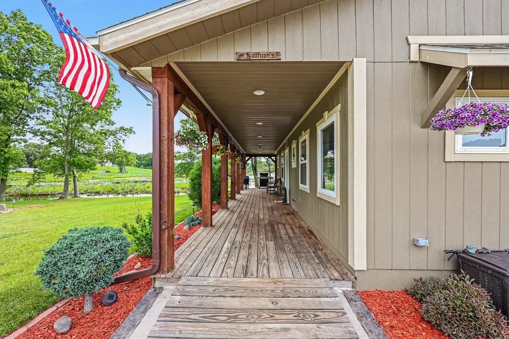 15303 Seymour Road Waterloo Township MI 49240