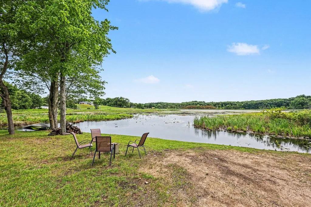 15303 Seymour Road Waterloo Township MI 49240