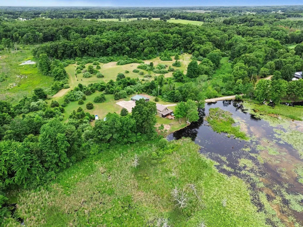 15303 Seymour Road Waterloo Township MI 49240