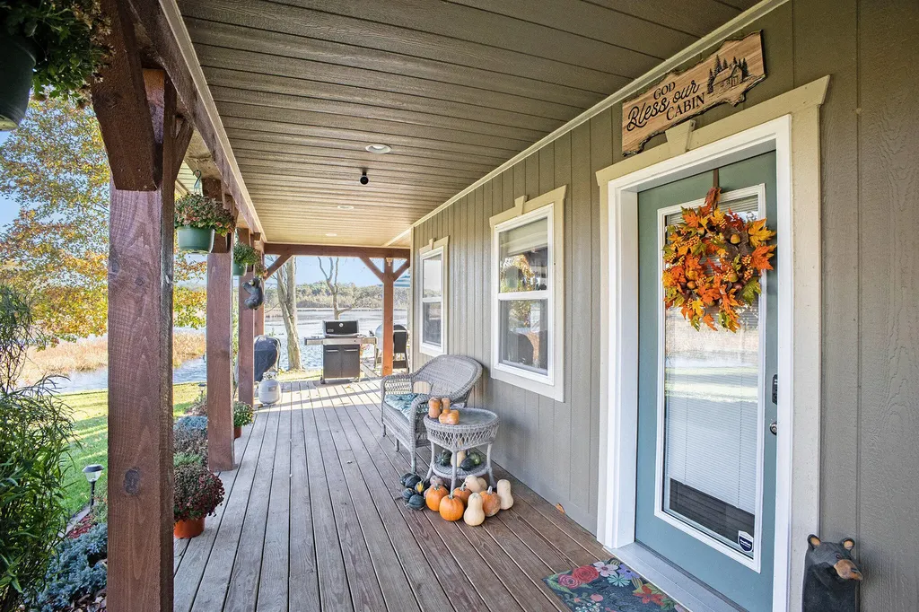 15303 Seymour Road Waterloo Township MI 49240