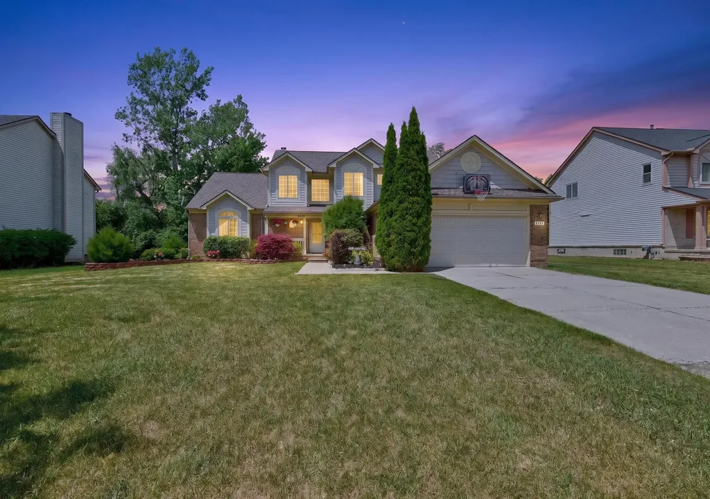 24381 Elmhurst Avenue Farmington Hills City MI 48336