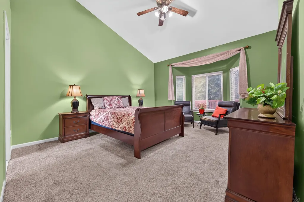 24381 Elmhurst Avenue Farmington Hills City MI 48336