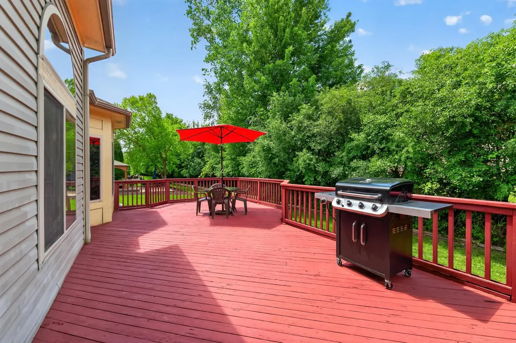 24381 Elmhurst Avenue Farmington Hills City MI 48336