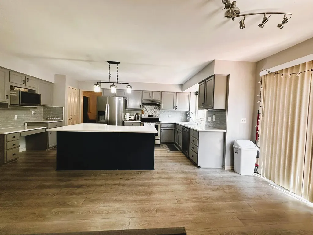 2101 Stonebridge Way Canton Charter Township MI 48188