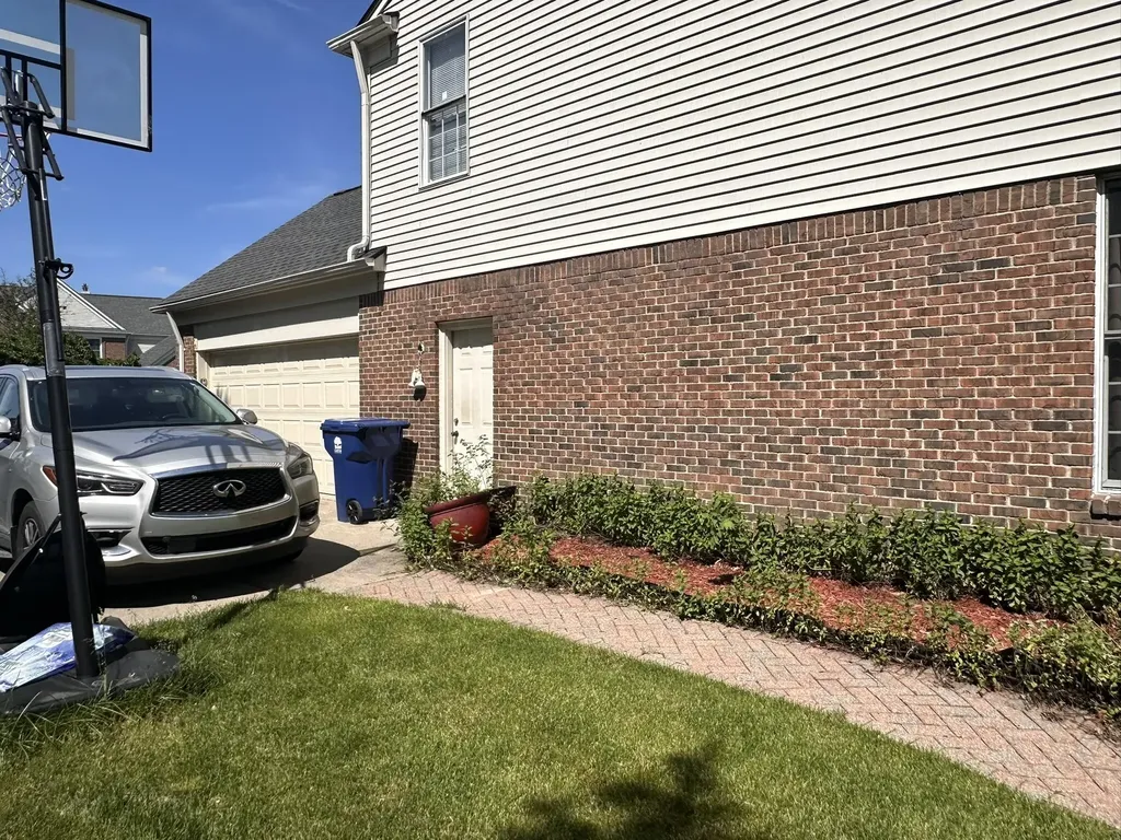 2101 Stonebridge Way Canton Charter Township MI 48188