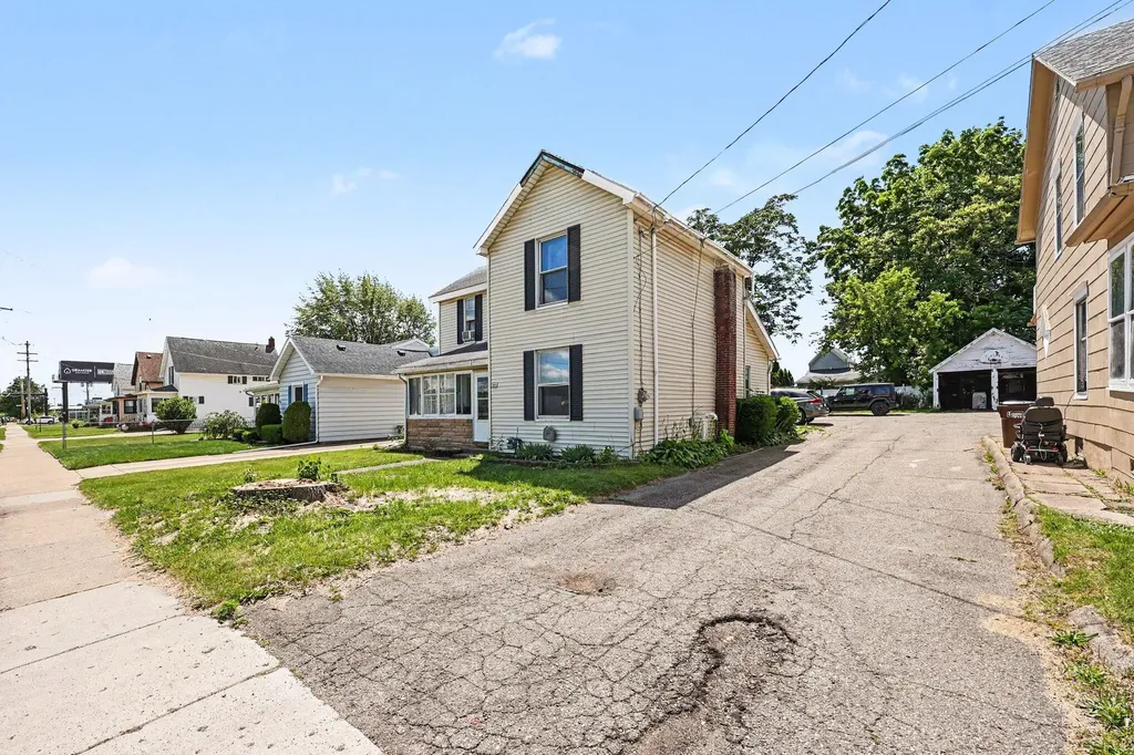 1024 Cooper Street Jackson City MI 49202