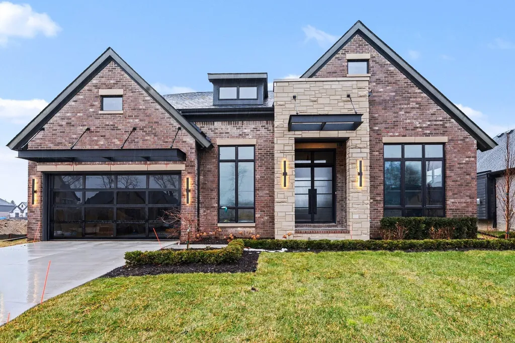 57572 Meadowridge Drive Washington Township MI 48094