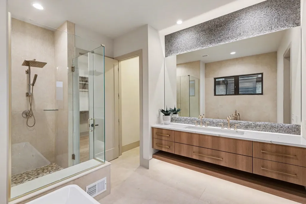 57572 Meadowridge Drive Washington Township MI 48094