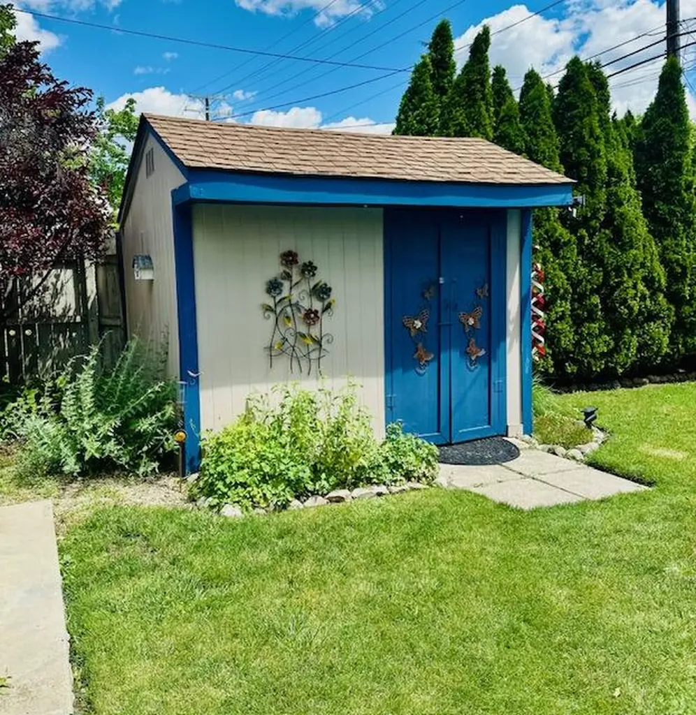 14031 Longtin Street Southgate City MI 48195
