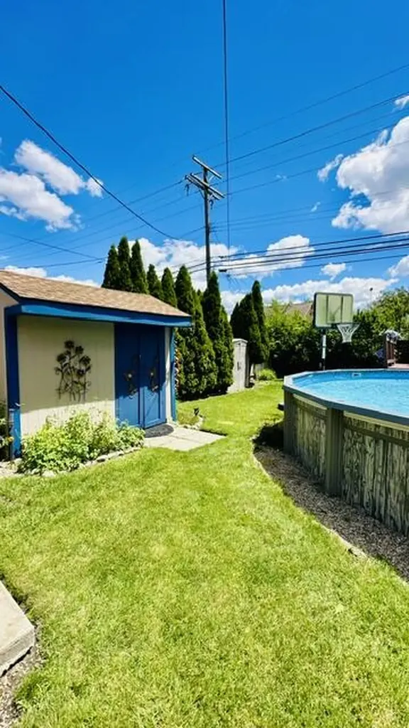 14031 Longtin Street Southgate City MI 48195