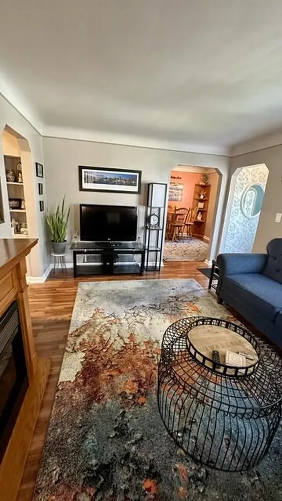 14031 Longtin Street Southgate City MI 48195