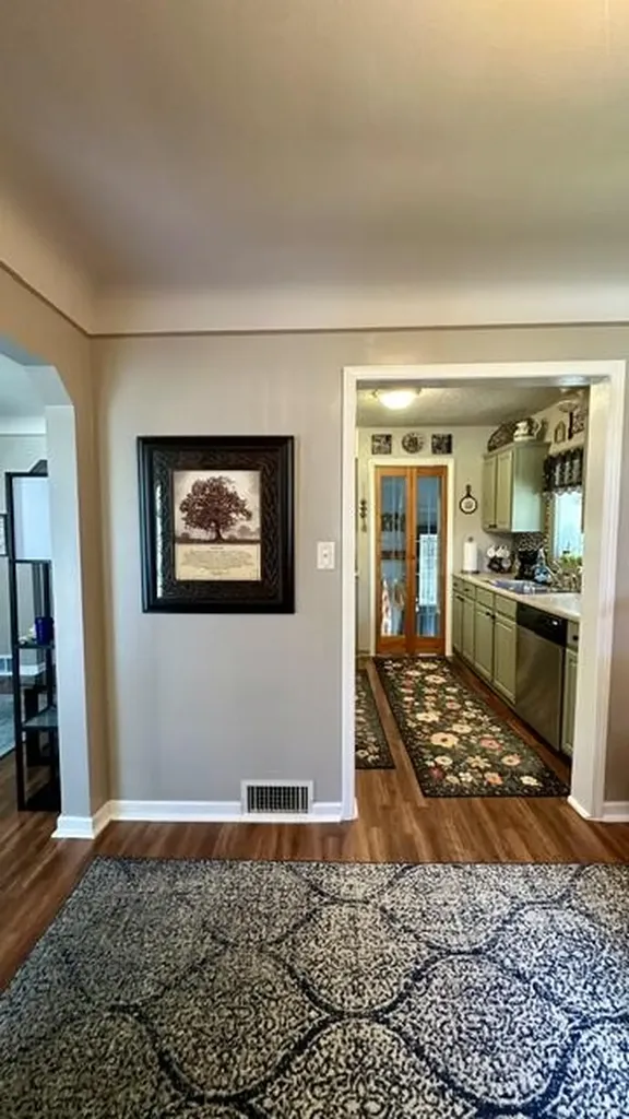 14031 Longtin Street Southgate City MI 48195