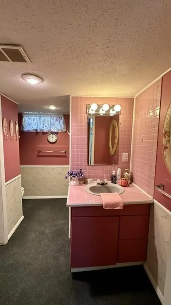 14031 Longtin Street Southgate City MI 48195