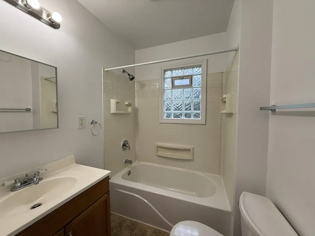 427 Glenwood Avenue Ypsilanti Charter Township MI 48198