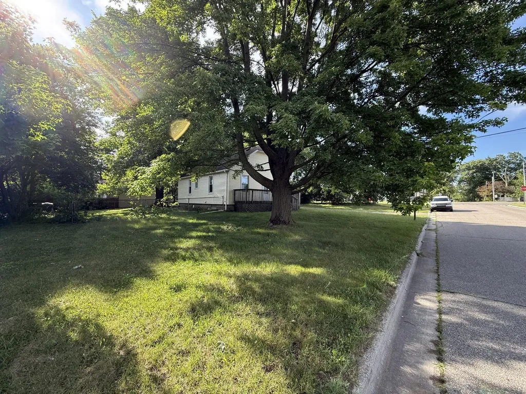 427 Glenwood Avenue Ypsilanti Charter Township MI 48198