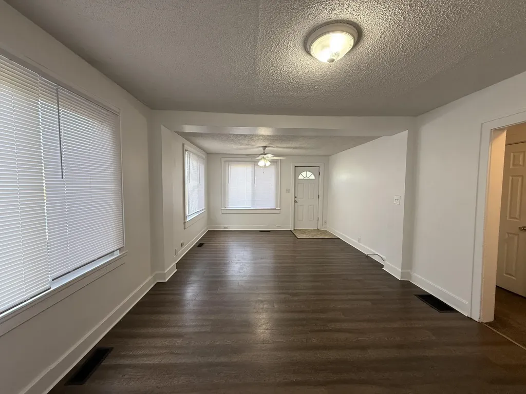 427 Glenwood Avenue Ypsilanti Charter Township MI 48198