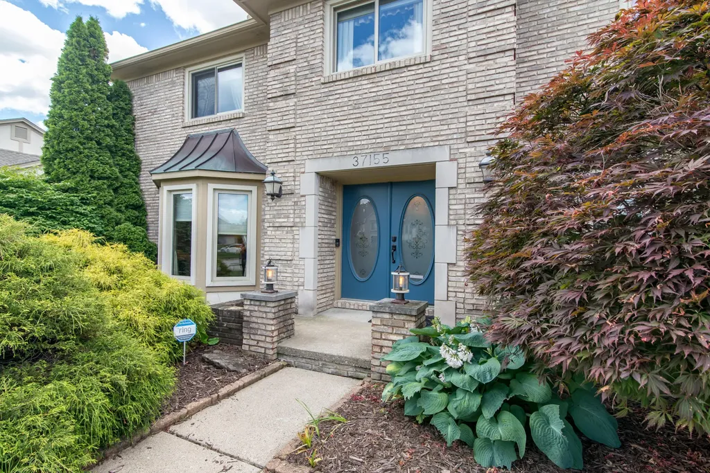 37155 Muirfield Drive Livonia City MI 48152