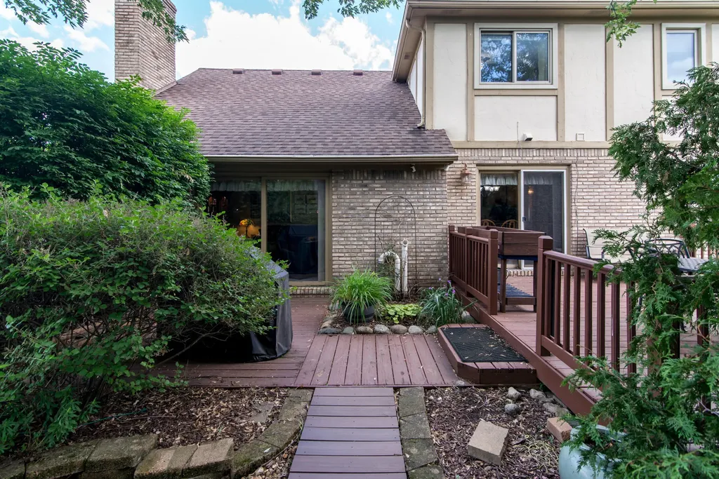 37155 Muirfield Drive Livonia City MI 48152
