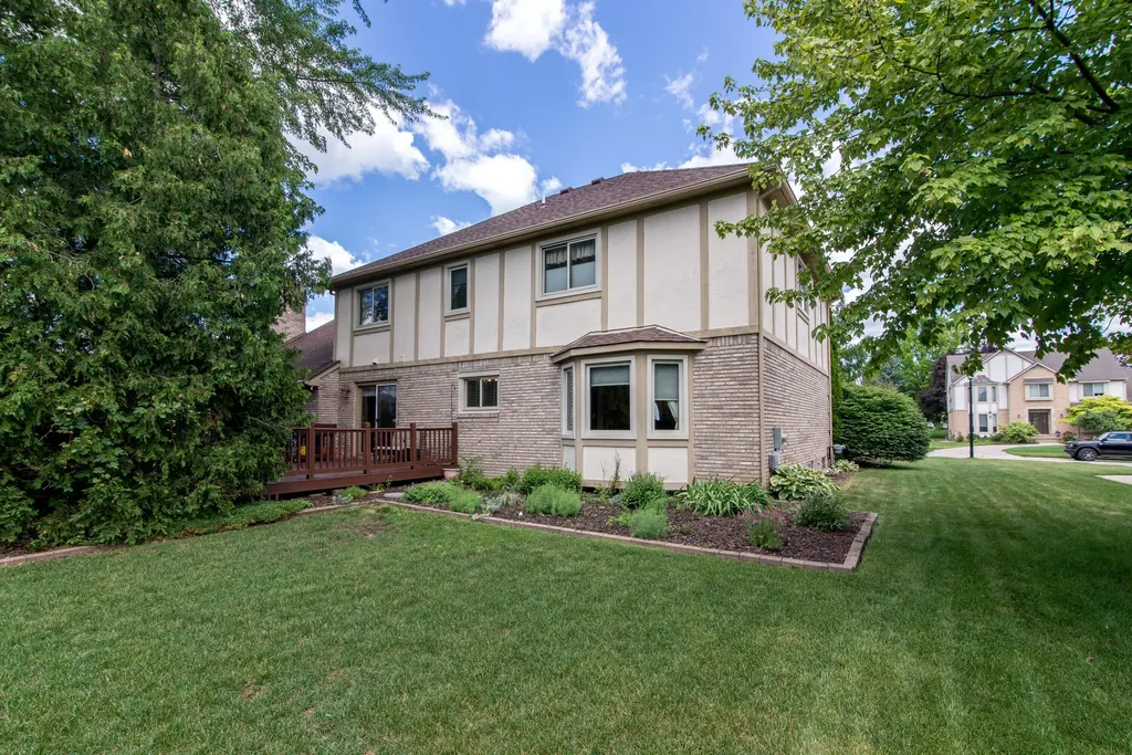 37155 Muirfield Drive Livonia City MI 48152