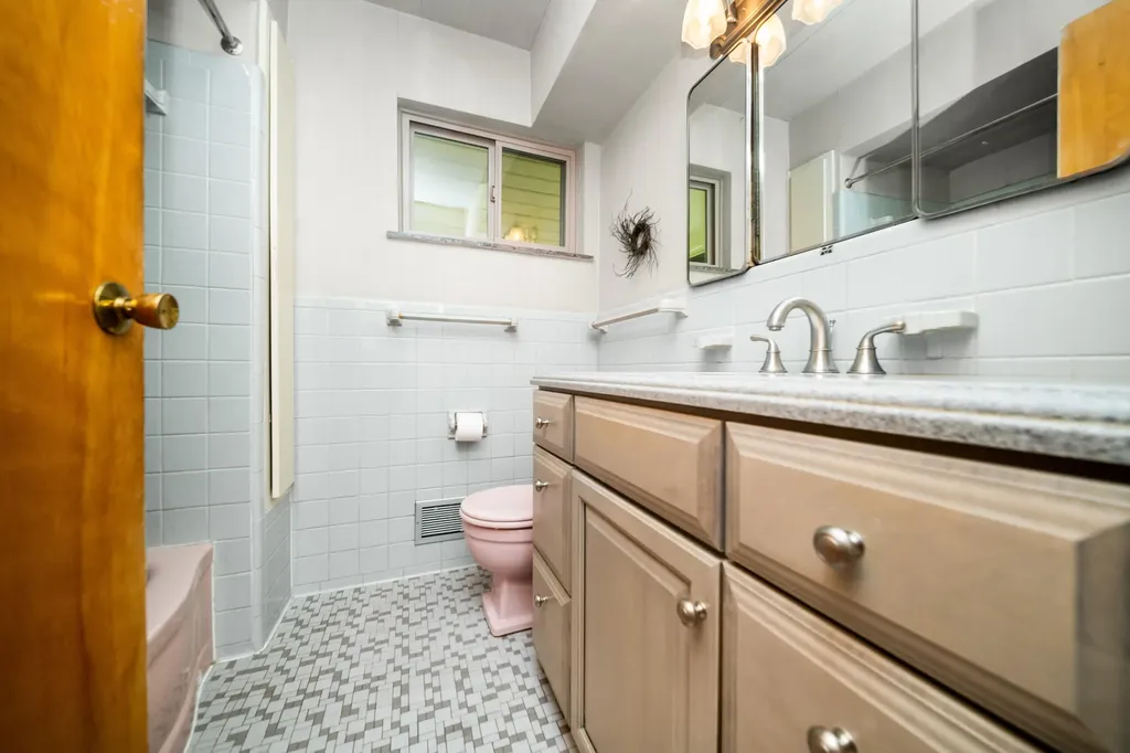 2125 Needham Road Ann Arbor City MI 48104