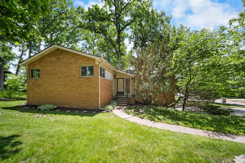 2125 Needham Road Ann Arbor City MI 48104