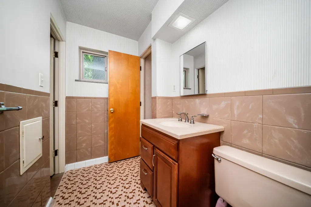 2125 Needham Road Ann Arbor City MI 48104