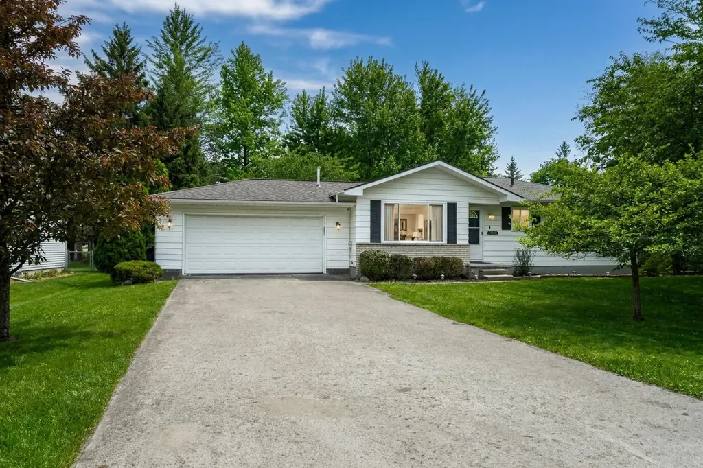 1239 Atkinson Avenue Bloomfield Hills City MI 48302
