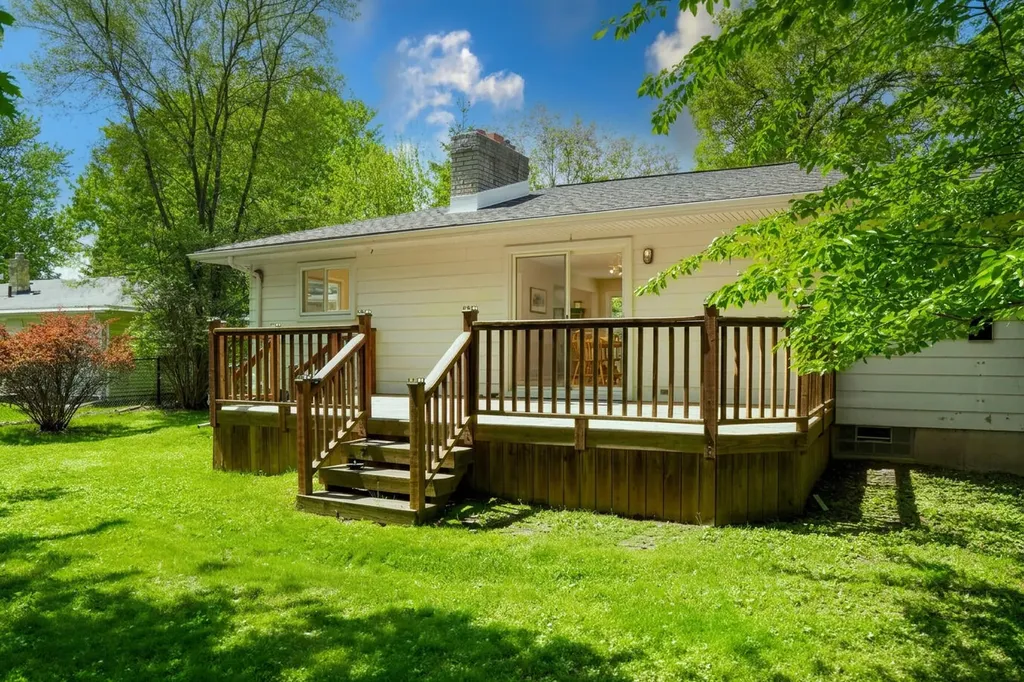 1239 Atkinson Avenue Bloomfield Hills City MI 48302