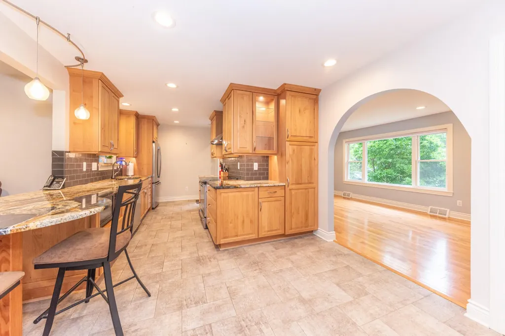 641 Louise Drive Ann Arbor City MI 48103