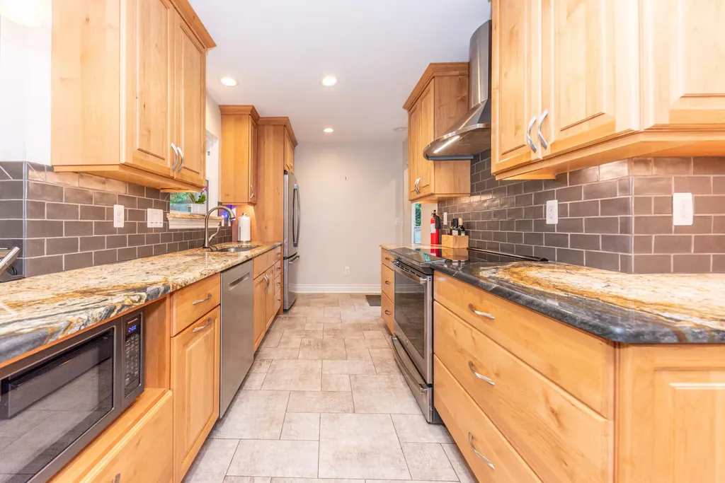 641 Louise Drive Ann Arbor City MI 48103