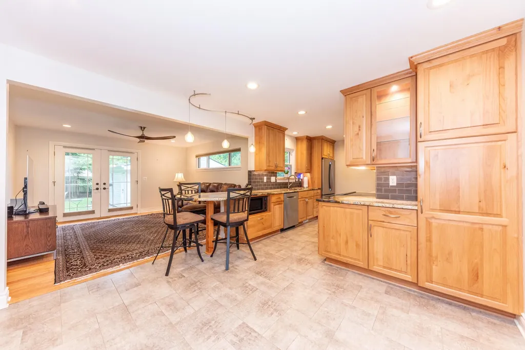 641 Louise Drive Ann Arbor City MI 48103