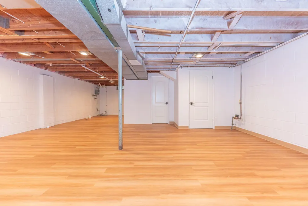 641 Louise Drive Ann Arbor City MI 48103